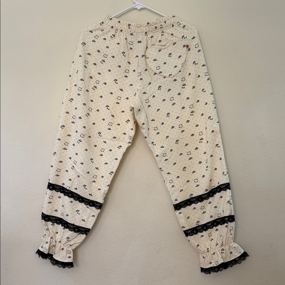 Strawberry Western women’s floral bloomer sweatpants size XS - Picture 3 of 3